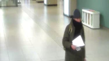 Anis Amri, filmé par les caméras de surveillance à la gare du nord de Bruxelles.