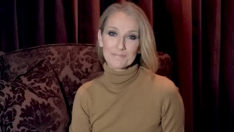 Céline Dion dans la vidéo où elle annonce, le 17 février 2021, le report de sa tournée européenne à 2022.