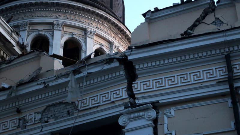 La cathédrale de la Transfiguration endommagée par des frappes russes, à Odessa, en Ukraine, le 23 juillet 2023