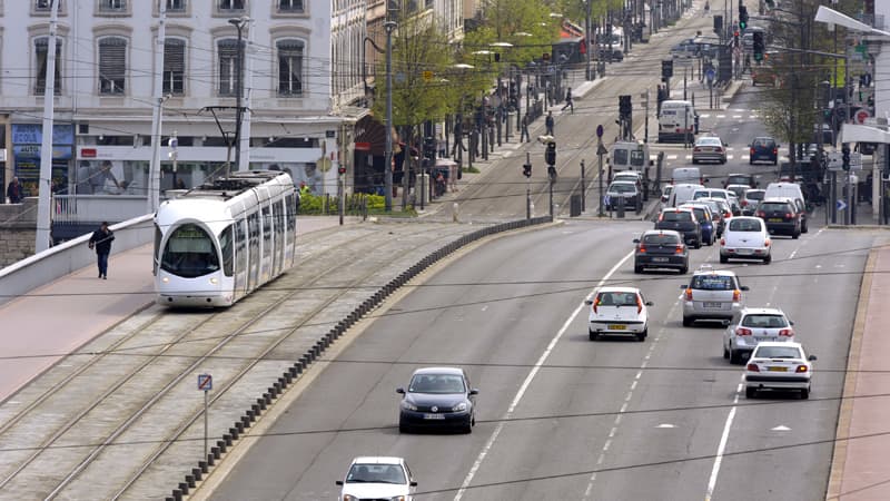 L'enquête se concentre pour l'instant autour de la ligne de tramway T2, très fréquentée par les jeunes Lyonnais pour sortir et se rendre en cours.