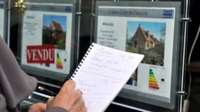 Certains courtiers tablent sur une lente remontée des taux de crédit immobiliers.