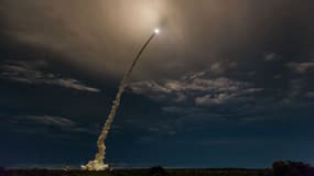 Lancement d'une fusée pour la mise en orbite d'un satellite. Photo d'illustration. 