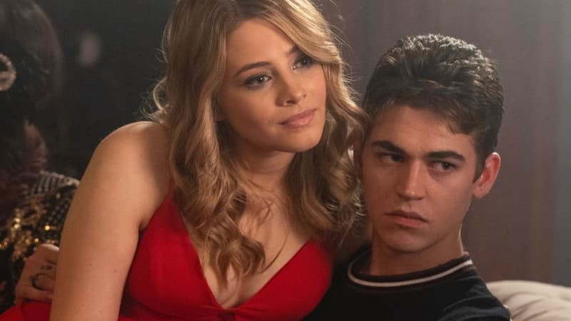 Josephine Langford et Hero Fiennes Tiffin dans "After - Chapitre 2"