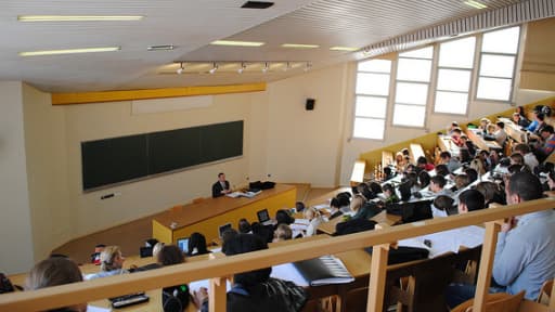 Les Français espèrent majoritairement envoyer leurs enfants à l'université.