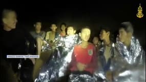 14ème jour sous terre pour les enfants piégés dans une grotte en Thaïlande