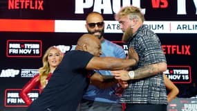 Mike Tyson et Jake Paul avant leur combat.