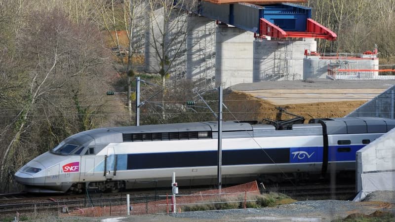 Installer le wi-fi dans une rame de TGV coûte environ 350.000 euros.