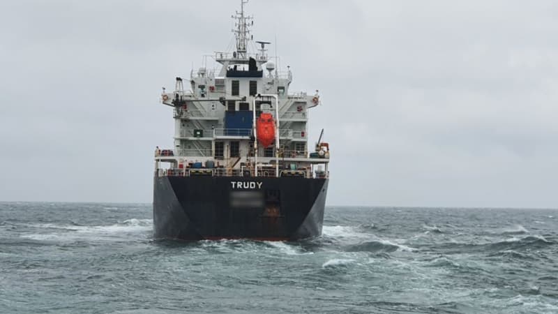 EN IMAGES - Cocaïne saisie sur un bateau à Dunkerque: l'équipage séquestré par un commando