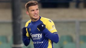 Darko Lazovic avec l'Hellas Vérone, janvier 2022