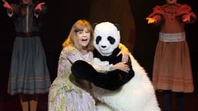 Chantal Goya sur la scène du Palais des Congrès à Paris, le 25 mai 2025