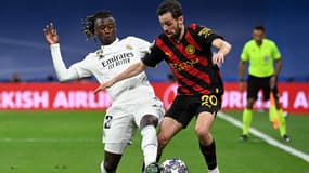 Eduardo Camavinga et Bernardo Silva lors de la demi-finale aller de la Ligue des champions, le 17 mai 2023.