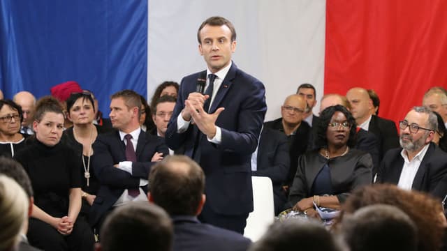 Emmanuel Macron lors du débat à Evry-Courcouronnes le 4 février 2019.