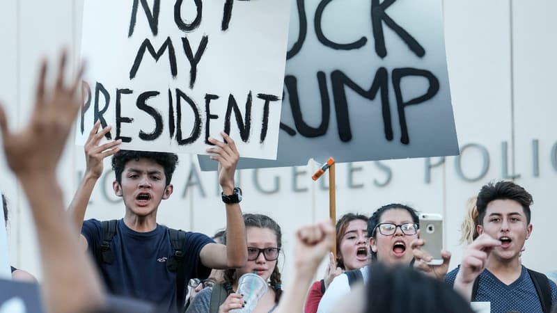 Manifestation anti-Trump devant la mairie de Los Angeles, en Californie, le 9 novembre 2016.