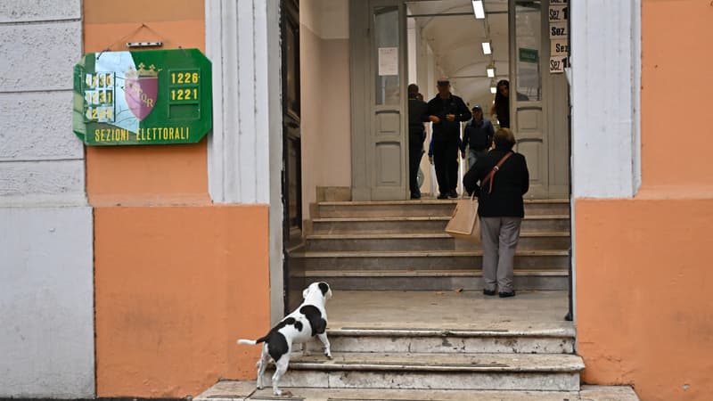 Un bureau de vote à Rome, en Italie, lors des élections législatives du 25 septembre 2022.