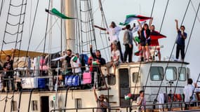 Un navire de la flotille pour Gaza part de Bizerte en Tunisie, le 14 septembre 2025