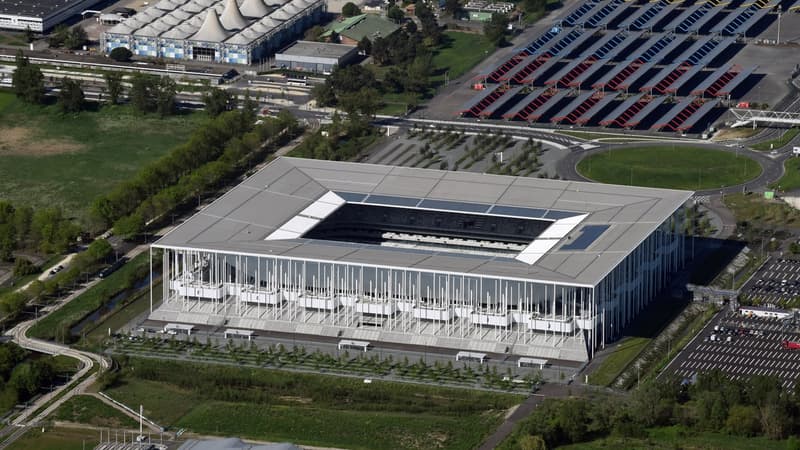 Le concessionnaire du stade de Bordeaux aurait multiplié par 12 la redevance due par les opérateurs mobiles qui ont installé leurs matériels télécoms dans l'enceinte sportive.