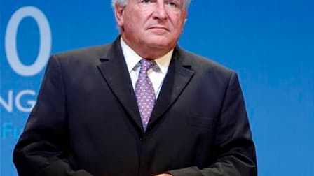 Dominique Strauss-Kahn perd 29 points, à 42% de bonnes opinions, dans un baromètre Ifop Paris-Match destiné à mesurer les effets du "coup de tonnerre" de son arrestation à New York et passe de la première à la septième place du classement. /Photo d'archiv