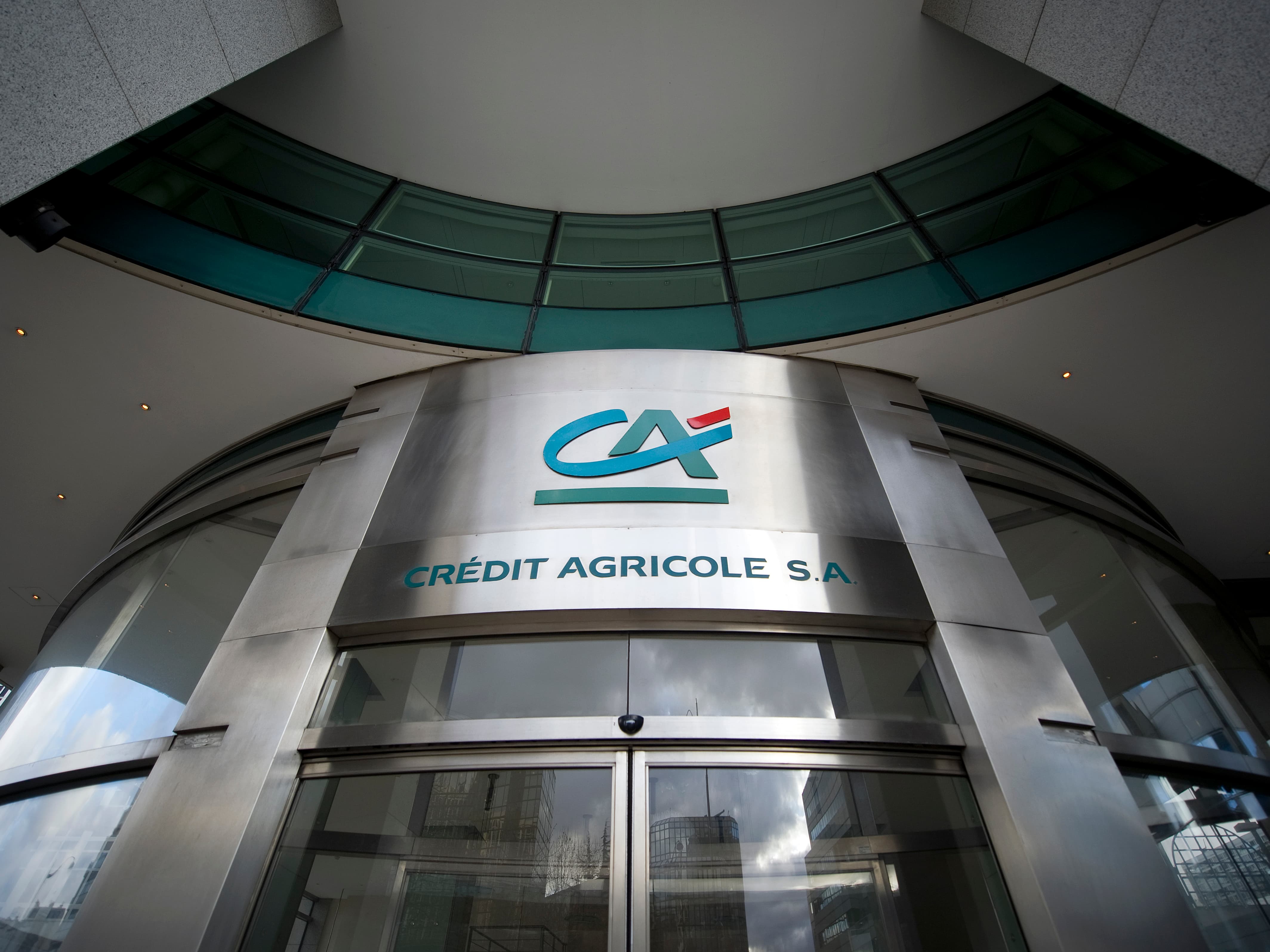 Son ancien patron avait prédit un bitcoin à 0 dollar et pourtant le Crédit  Agricole devient la première banque française à obtenir un agrément  européen sur les cryptos