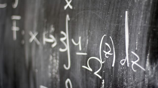 Sur YouTube, de nombreux tuto et cours permettent aux élèves de revoir des concepts mathématiques mal compris.