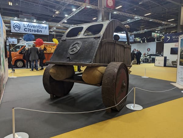 Le concept-char Citroën conçu pour le film "Astérix et Obélix: L'Empire du milieu".