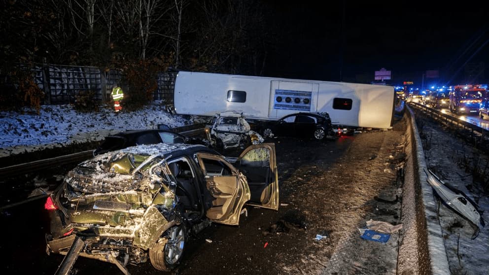 Accident de car dans le Val-de-Marne: motard entre la vie et la mort, météo... Ce que l'on sait