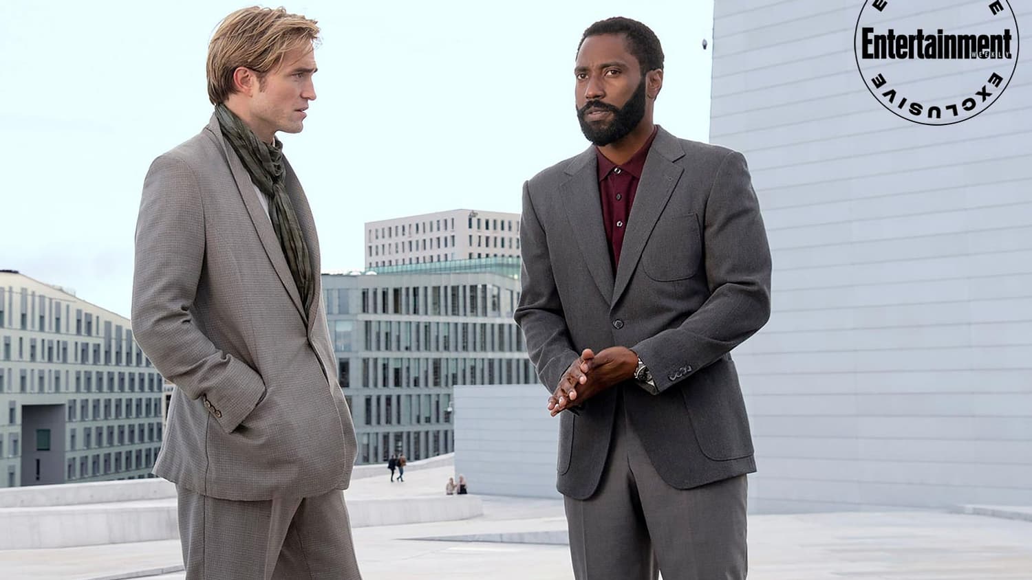 Robert Pattinson et John David Washington dans Tenet. Robert Pattinson et John David Washington dans Tenet.
