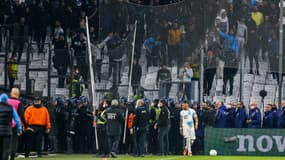 Dimitri Payet victime de jets de projectiles