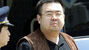 Photo datée du 24 mai 2001 de Kim Jong Nam à l'aéroport international de Narita, près de Tokyo
