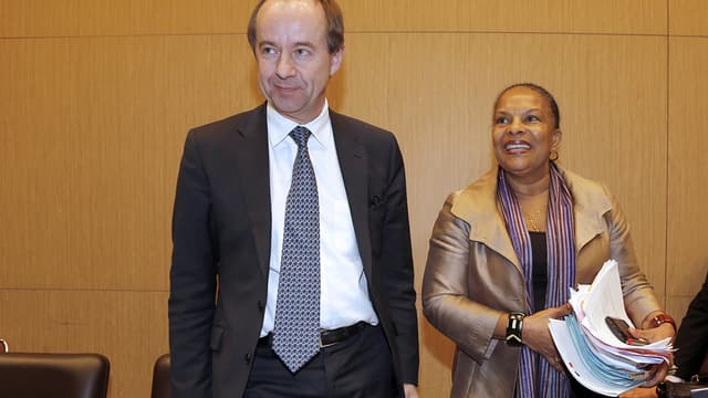 Jean-Jacques Urvoas succède à Christiane Taubira (à sa gauche) à la tête du ministère de la Justice.