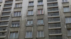 Un immeuble de logement social à Neuilly-sur-Seine, dont les occupants dénoncent l'état de délabrement.