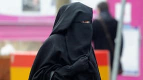 Une femme portant le voile intégral à Roubaix, le 9 janvier dernier.