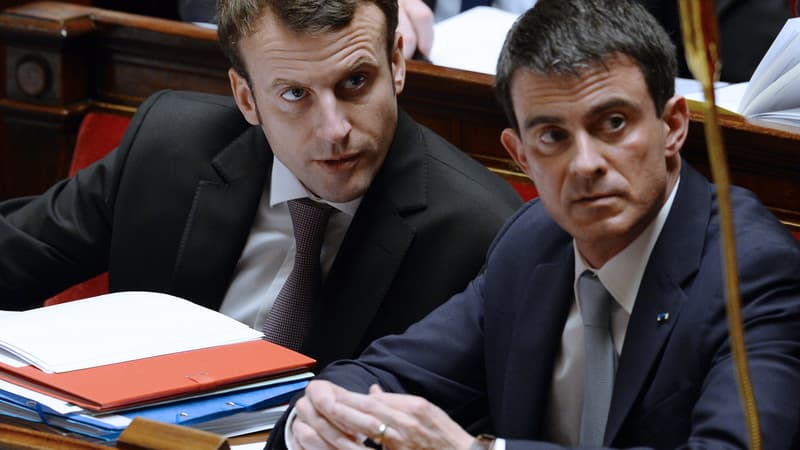 Emmanuel Macron et Manuel Valls à l'Assemblée le 14 février 2015.