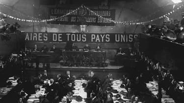 Le Congrès de Tours de décembre 1920 qui a vu naître la naissance du Parti communiste français.