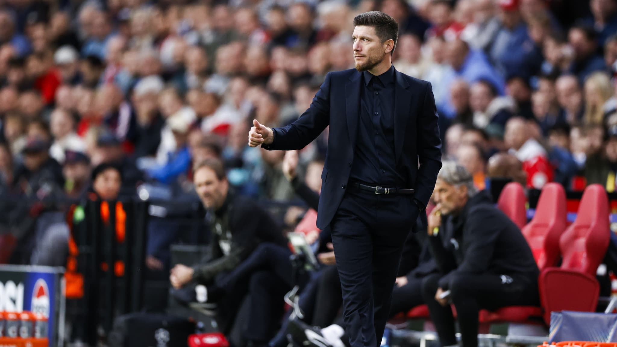 UN PREMIER ENTRAÎNEUR DE L1 VA PRENDRE LA PORTE: SÉBASTIEN POCOGNOLI VA REMPLACER ADI HÜTTER À MONACO