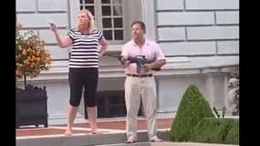 Armes à la main, un couple d'Américains menace des manifestants: la vidéo qui fait le tour du web