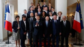 La photographie officielle du gouvernement dirigé par Edouard Philippe, le 18 mai 2017 à l'Elysée à Paris. 