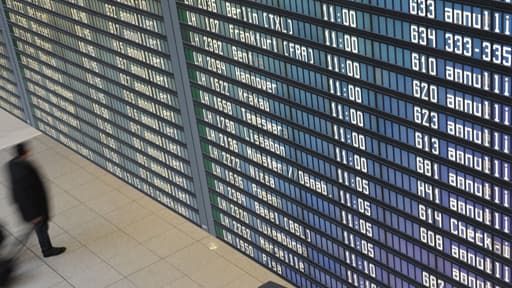 La compagnie aérienne allemande Lufthansa a annoncé l'annulation de ses vols courts et moyens lundi 22 avril.