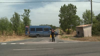 Une route barrée à Mailhoc (Tarn), près du lieu de fouilles pour tenter de retrouver le corps de Delphine Jubillar, le 16 juillet 2026