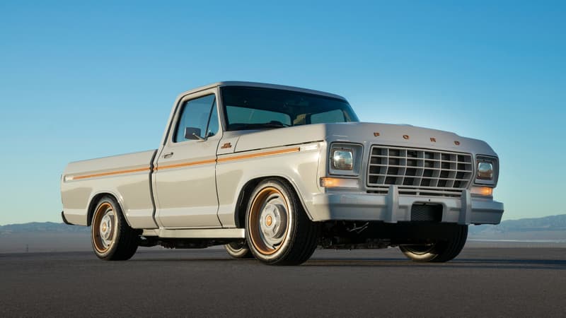 Ford a "rétrofité" son pick-up F-100 de 1978.