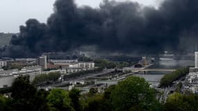 Des riverains de l'usine Lubrizol de Rouen ont signalé avoir été victimes de démarcheurs se disant mandatés par la préfecture pour effectuer des prélèvements de l'air.