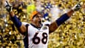 Ryan Harris tout heureux de la victoire de ses Denver Broncos lors du 50e Super Bowl