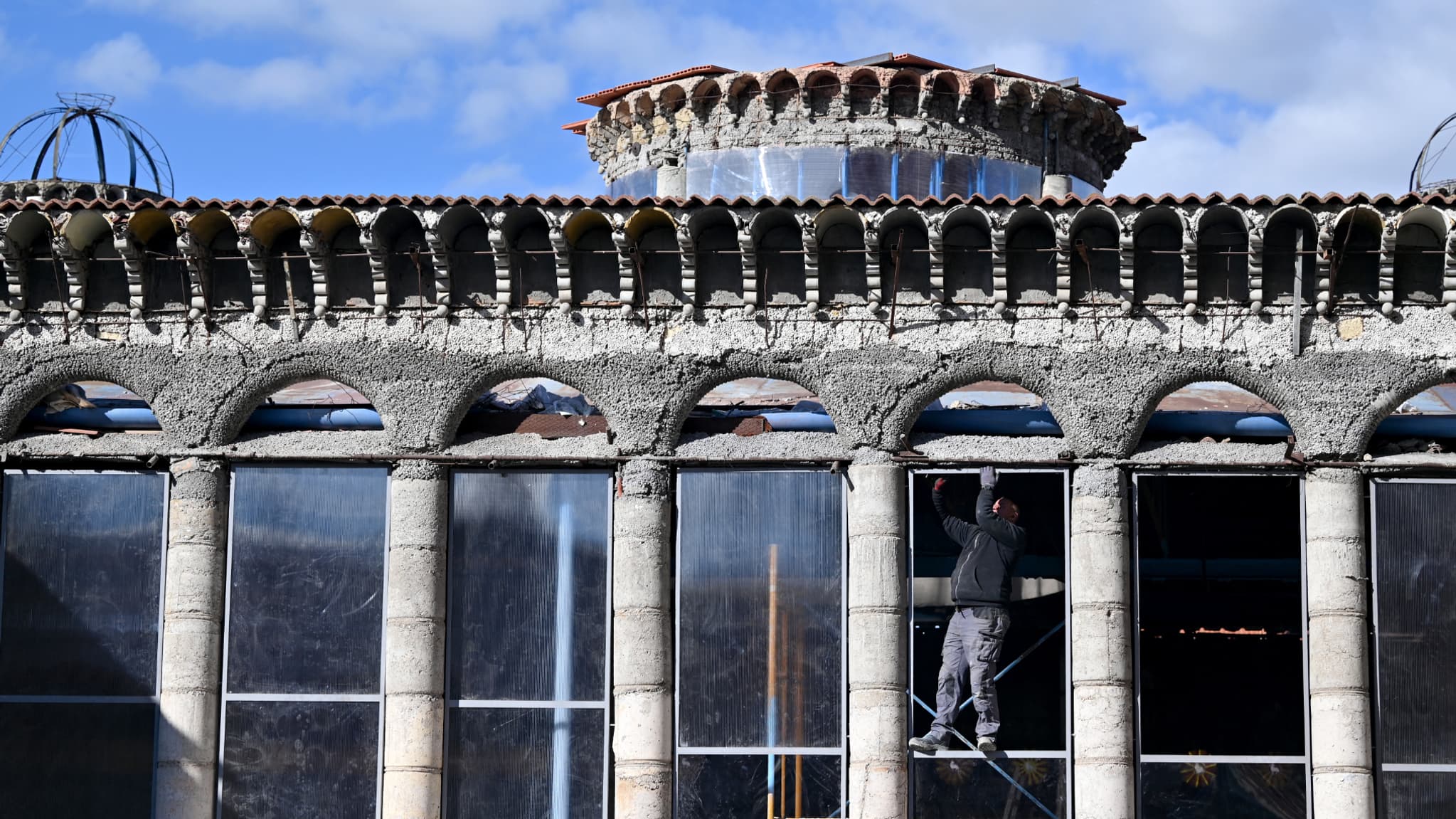 L'édifice en construction depuis 60 ans reste inachevé. L'édifice en construction depuis 60 ans reste inachevé.