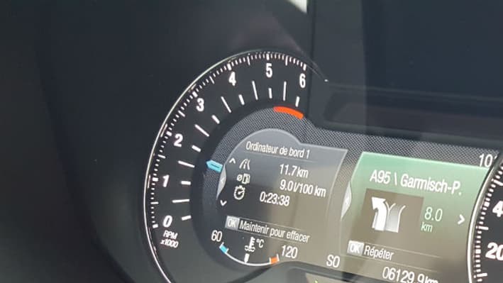 Notre version d’essai intègre des technologies qu’on connaît bien maintenant chez Ford, tels que l’aide au maintien dans la file, le freinage d’urgence, la lecture des panneaux ou encore la caméra de recul. Notre version d’essai intègre des technologies qu’on connaît bien maintenant chez Ford, tels que l’aide au maintien dans la file, le freinage d’urgence, la lecture des panneaux ou encore la caméra de recul.
