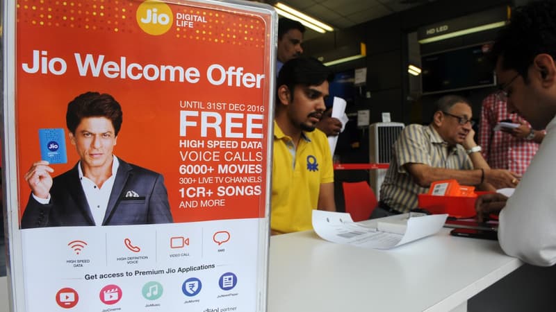 L'arrivée en force du géant Reliance Industries, avec l'opérateur Jio, avec une agressive offre 4G, a déclenché une guerre des prix sur le gigantesque marché indien.