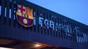 Le logo du FC Barcelone, au Camp Nou le 26 août 2020