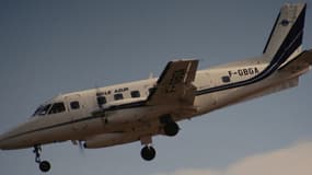 Un avion a dû être détourné pour rapatrier un homme, suspecté de tentative de meurtre.