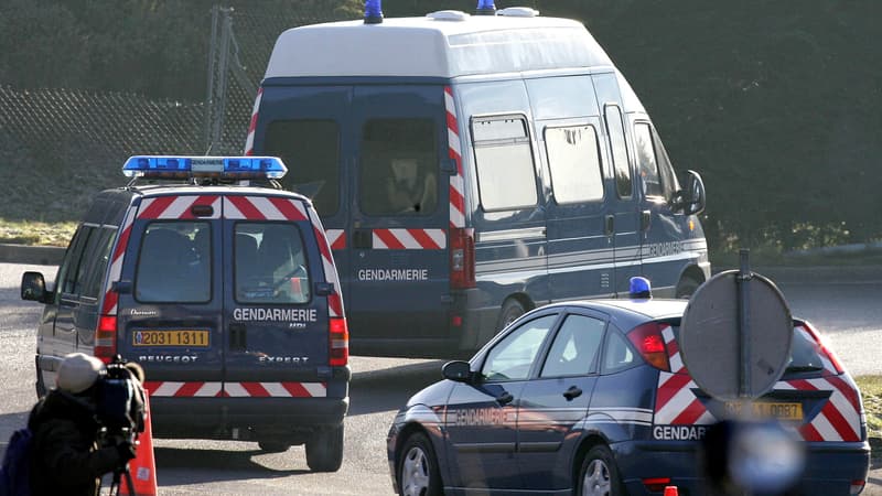 Dix-sept CRS et deux gendarmes ont été "blessés" mercredi à Corte.