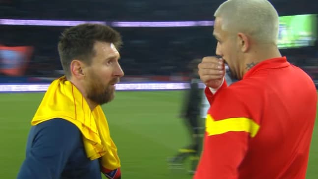 L'échange entre Medina et Messi après PSG-Lens, 15 avril 2023 L'échange entre Medina et Messi après PSG-Lens, 15 avril 2023