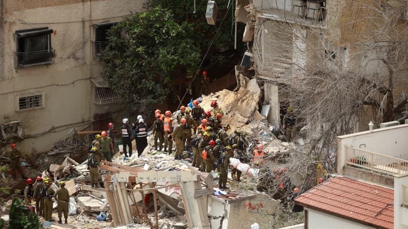 Guerre au Moyen-Orient: quatre corps extraits des décombres après une frappe iranienne dans la ville d'Haïfa en Israël