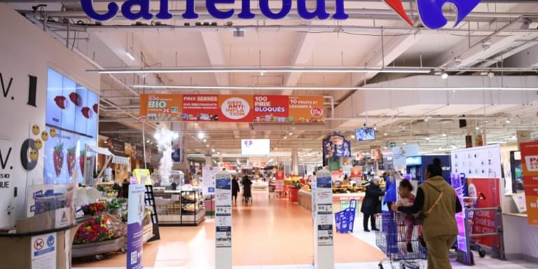 La prime offrant 10 % de réduction sur les fruits et légumes était jusqu'alors réservée aux Carrefour Market et aux enseignes de proximité. Désormais les clients des hypermarchés pourront aussi en bénéficier.
